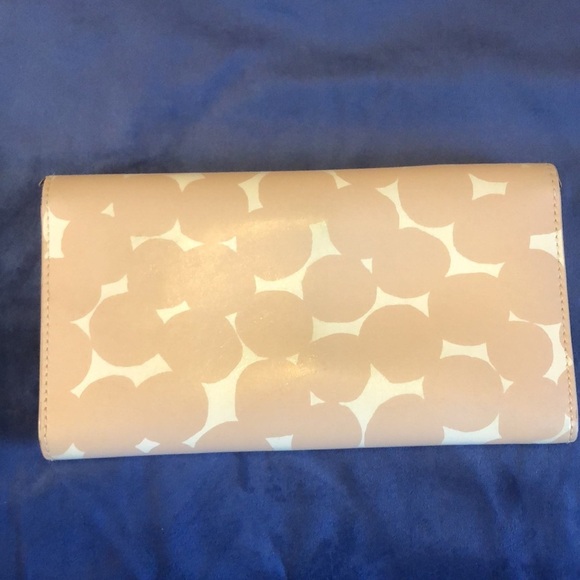 Kate Spade New York Putnam Drive Splodge Cyra Dot Large Flap Wallet - Picture 3 of 12